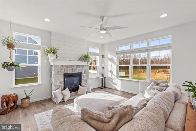 110 BERKSHIRE DR, Carlisle, PA 17015