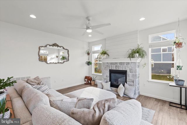 110 BERKSHIRE DR, Carlisle, PA 17015