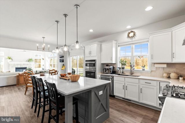 110 BERKSHIRE DR, Carlisle, PA 17015