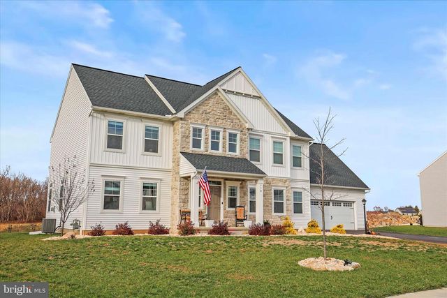 110 BERKSHIRE DR, Carlisle, PA 17015