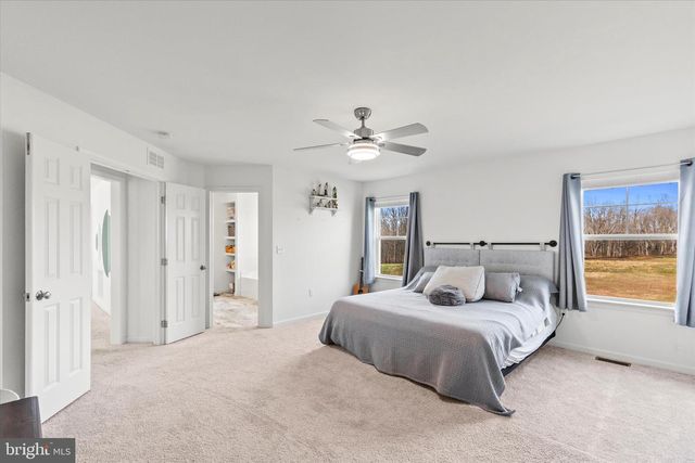 110 BERKSHIRE DR, Carlisle, PA 17015