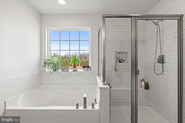 110 BERKSHIRE DR, Carlisle, PA 17015