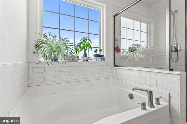 110 BERKSHIRE DR, Carlisle, PA 17015