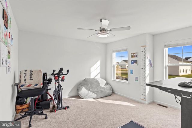 110 BERKSHIRE DR, Carlisle, PA 17015