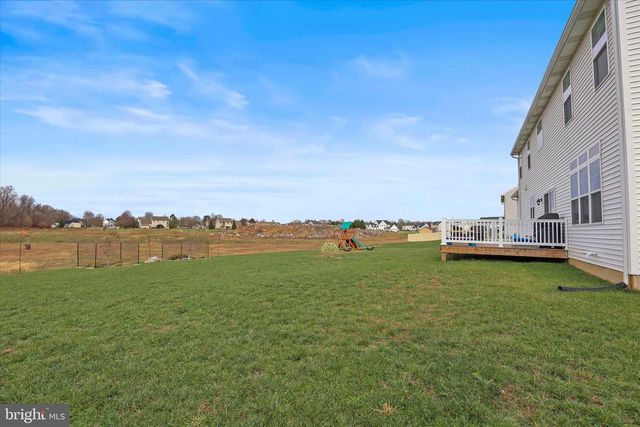 110 BERKSHIRE DR, Carlisle, PA 17015