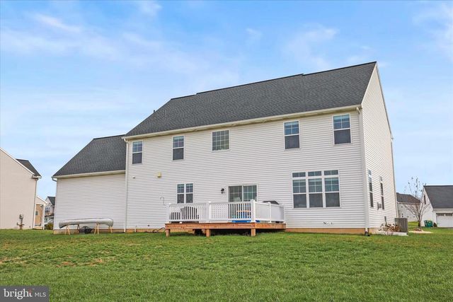 110 BERKSHIRE DR, Carlisle, PA 17015