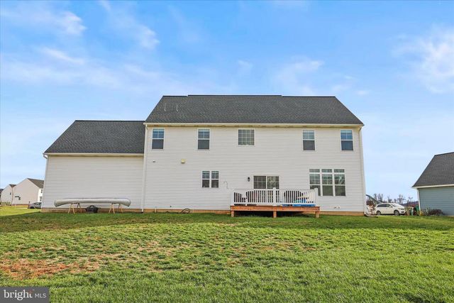 110 BERKSHIRE DR, Carlisle, PA 17015