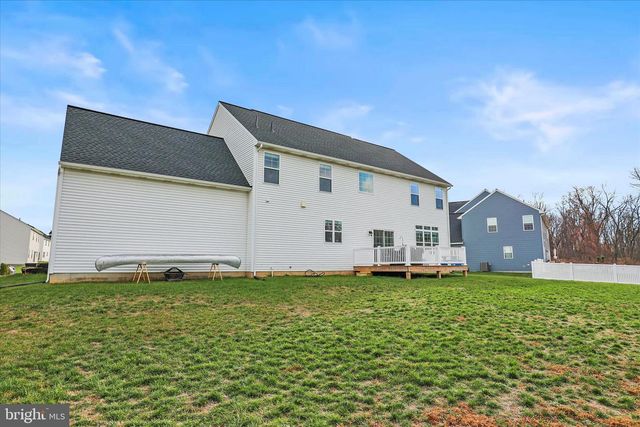 110 BERKSHIRE DR, Carlisle, PA 17015