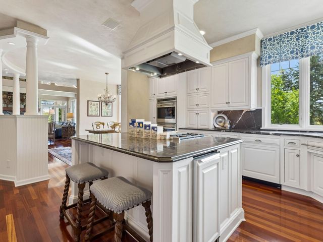 25 Bello Drive, Edina, MN 55439