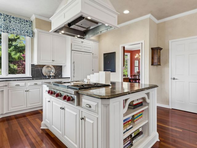 25 Bello Drive, Edina, MN 55439