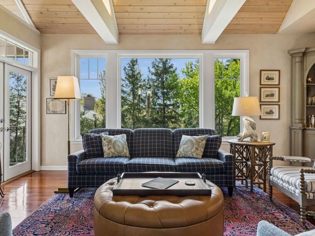 25 Bello Drive, Edina, MN 55439
