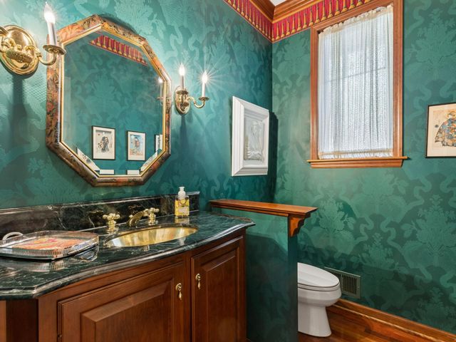 25 Bello Drive, Edina, MN 55439
