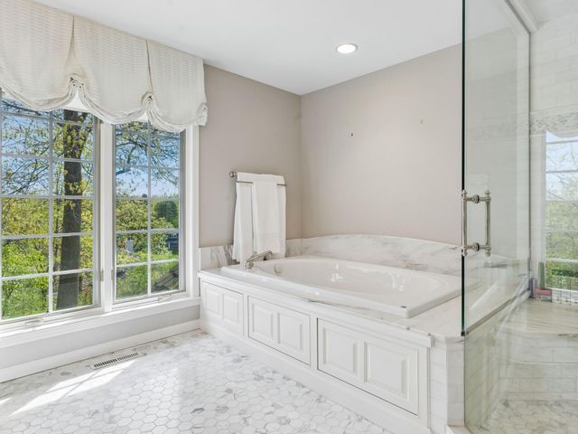 25 Bello Drive, Edina, MN 55439