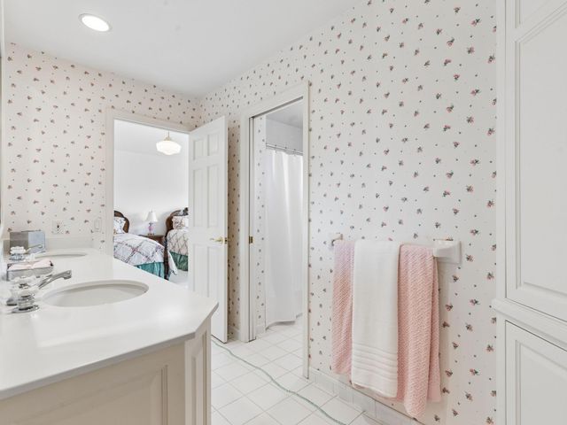 25 Bello Drive, Edina, MN 55439