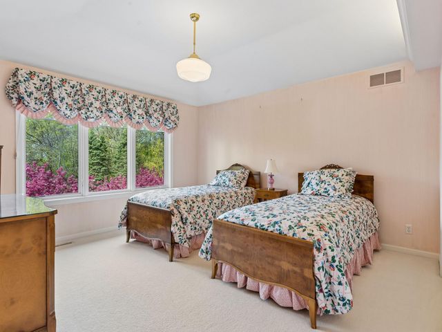 25 Bello Drive, Edina, MN 55439