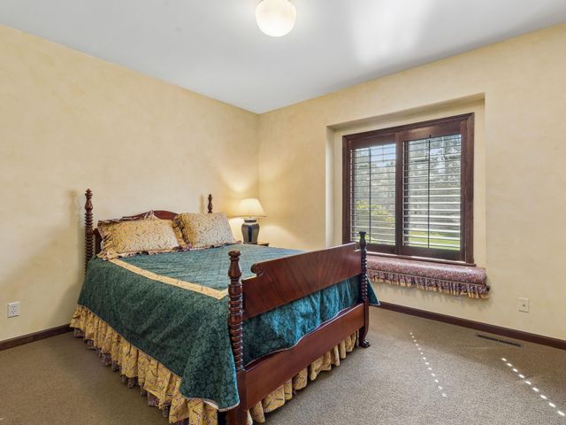 25 Bello Drive, Edina, MN 55439