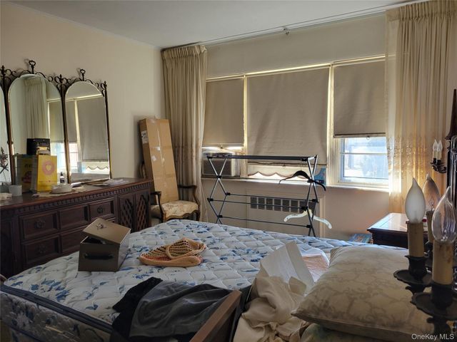 166-14 Cross Island Parkway, Whitestone, NY 11357