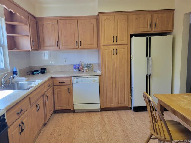 166-14 Cross Island Parkway, Whitestone, NY 11357