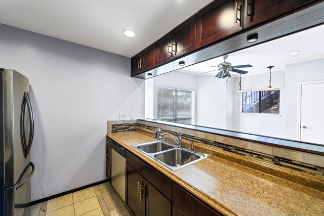 10137 Waterstone Drive 53, Houston, TX 77042