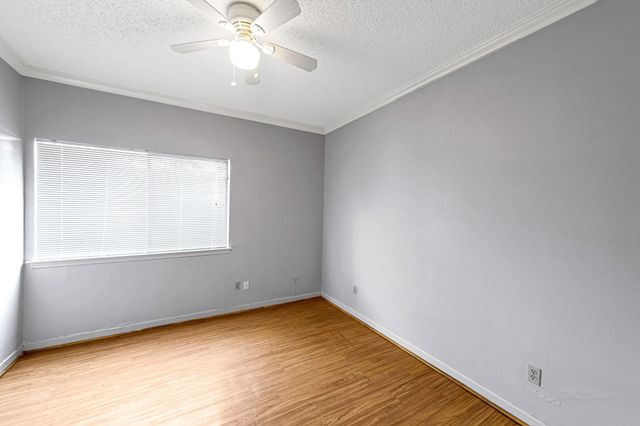 10137 Waterstone Drive 53, Houston, TX 77042