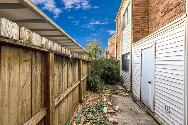 10137 Waterstone Drive 53, Houston, TX 77042