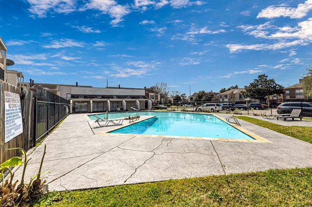 10137 Waterstone Drive 53, Houston, TX 77042