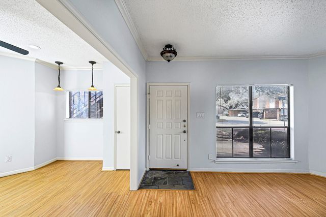 10137 Waterstone Drive 53, Houston, TX 77042