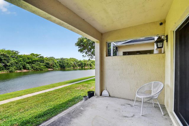 308 SPRUCE Street, Boynton Beach, FL 33426