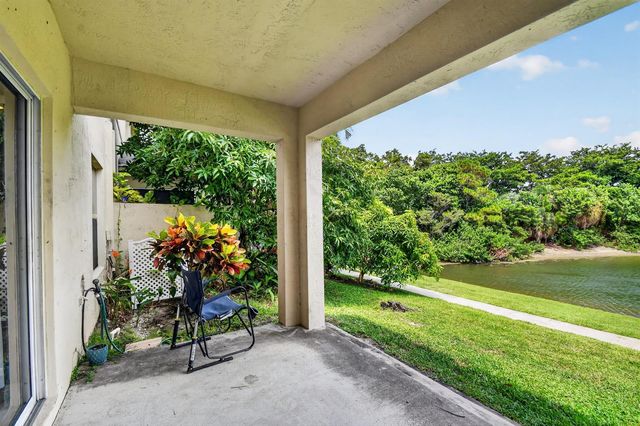 308 SPRUCE Street, Boynton Beach, FL 33426