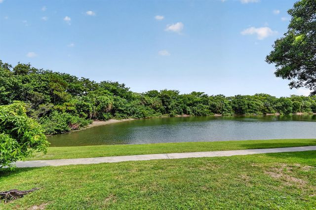 308 SPRUCE Street, Boynton Beach, FL 33426