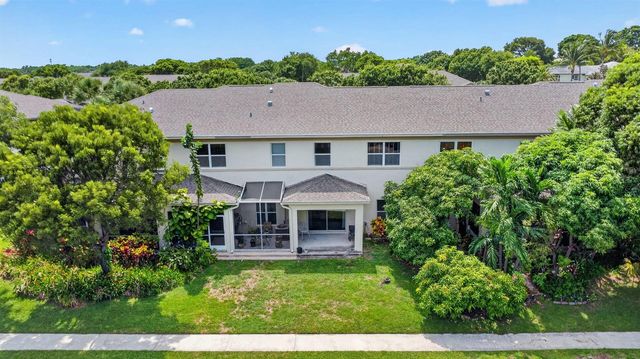 308 SPRUCE Street, Boynton Beach, FL 33426