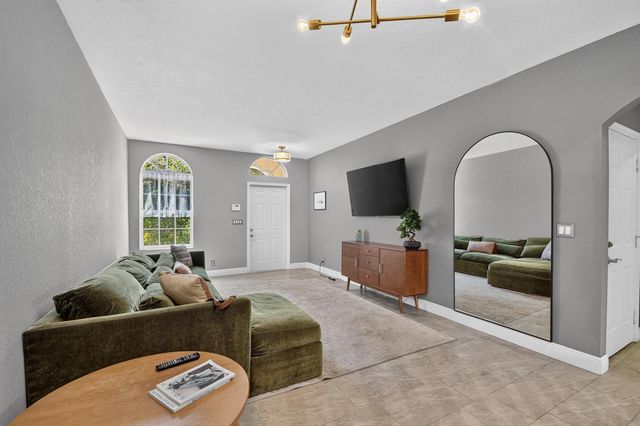 308 SPRUCE Street, Boynton Beach, FL 33426