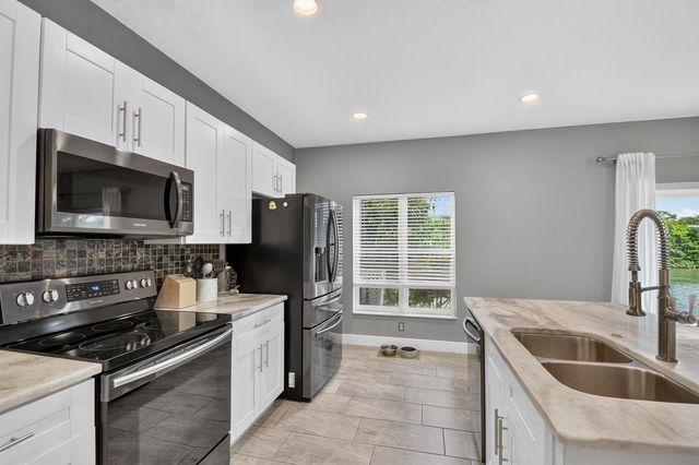308 SPRUCE Street, Boynton Beach, FL 33426