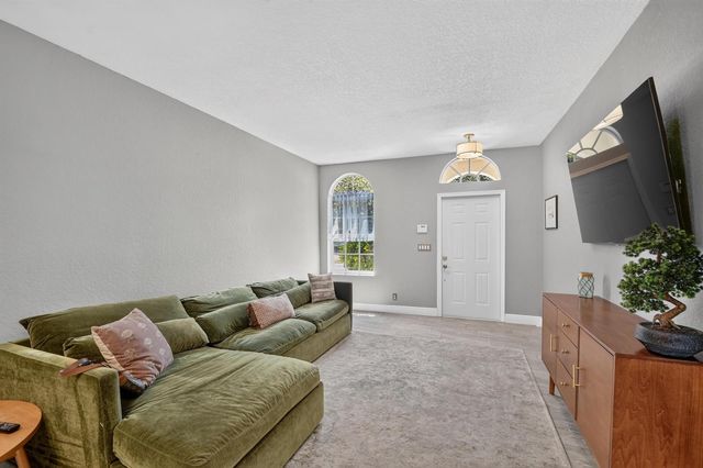 308 SPRUCE Street, Boynton Beach, FL 33426