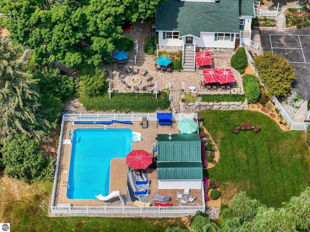 Image 7 of property listing at 5161 Silver Pines Road, Traverse City, MI 49685