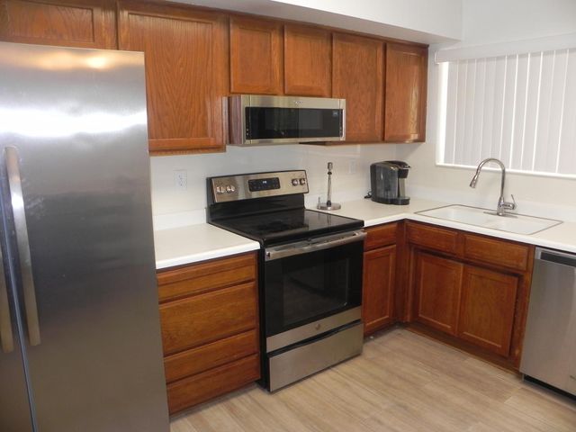 19911 N 146th, Sun City West, AZ 85375