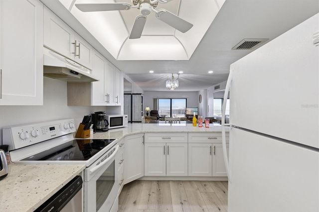 7520 RIDGEWOOD AVENUE 906, Cape Canaveral, FL 32920