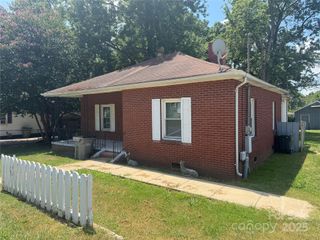 2343 Milton Avenue, Gastonia, NC 28052