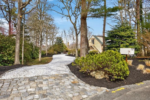7 Little Cove Lane, Orleans, MA 02653