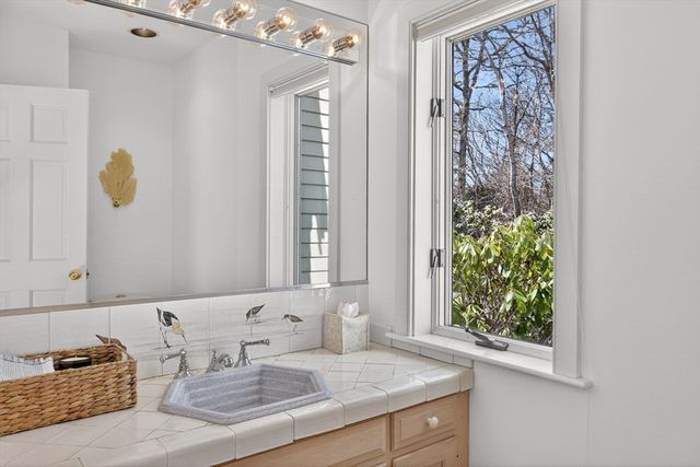 7 Little Cove Lane, Orleans, MA 02653