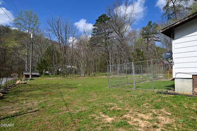 1949 Bluff Mountain Road, Sevierville, TN 37876