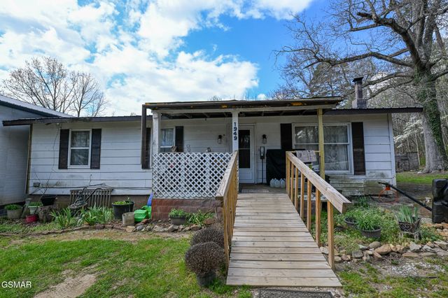 1949 Bluff Mountain Road, Sevierville, TN 37876