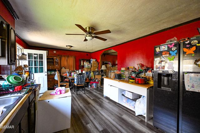 1949 Bluff Mountain Road, Sevierville, TN 37876