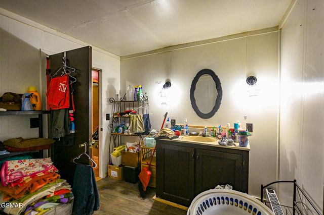 1949 Bluff Mountain Road, Sevierville, TN 37876