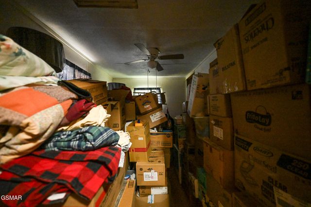 1949 Bluff Mountain Road, Sevierville, TN 37876