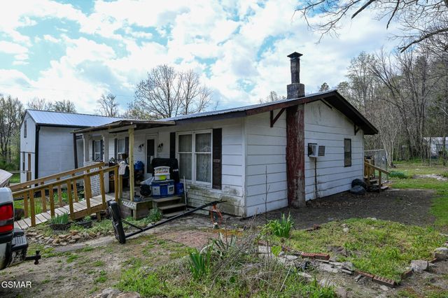 1949 Bluff Mountain Road, Sevierville, TN 37876