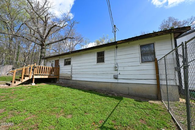 1949 Bluff Mountain Road, Sevierville, TN 37876