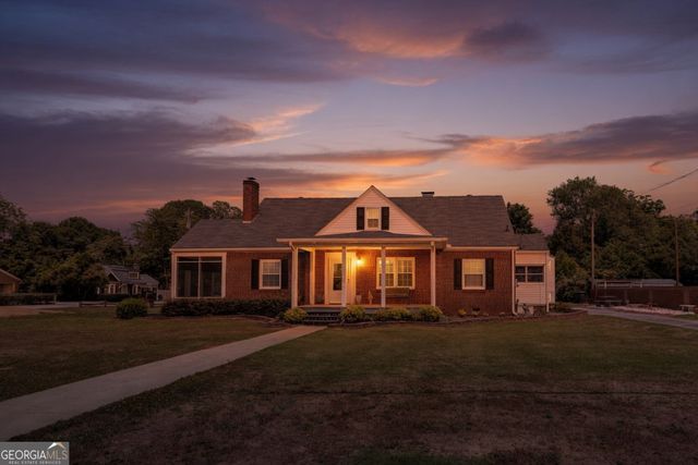 6127 Newton Drive NE, Covington, GA 30014