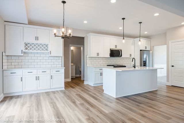 902 HAYDEN Drive, Yorkville, IL 60560