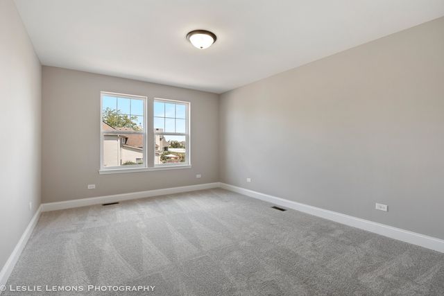 902 HAYDEN Drive, Yorkville, IL 60560